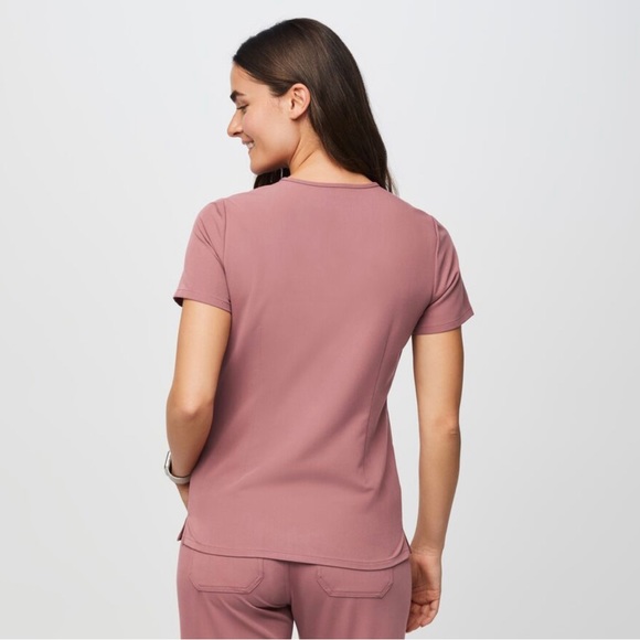 Figs Scrub Top|Women’s CATARINA one pocket top| Size: Small |Light mauve colored - Picture 3 of 4